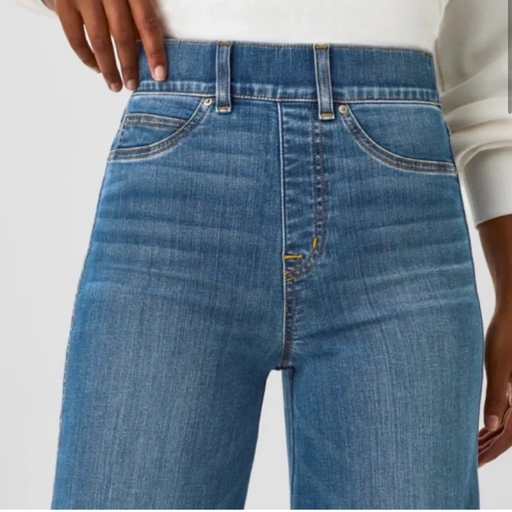 Spanx Seamed Front Wide Leg Jeans, Vintage Indigo
Women’s Jeans / Petite / M - Picture 2 of 5